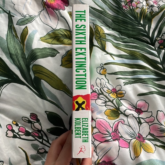 New- The Sixth Extinction by Elizabeth Kolbert - Picture 2 of 3